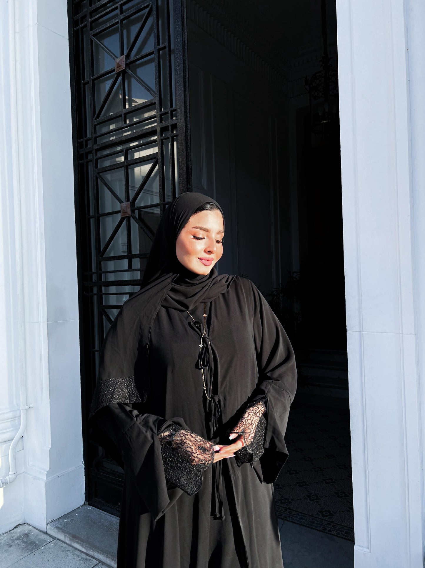 ( pre-order) Royal Lace Abaya