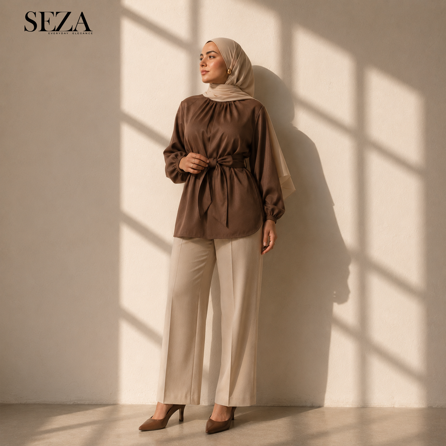 Glow soiree Blouse in brown